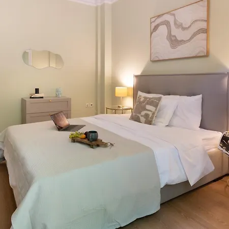 New Stylish 2bd With Balcony *