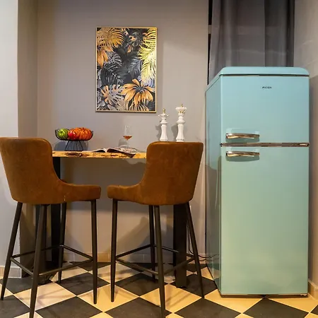 New Stylish 2bd With Balcony *