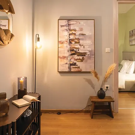 New Stylish 2bd With Balcony